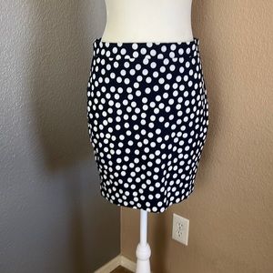 *Jcrew - size 4P - navy blue and white polka dot skirt
